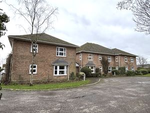 Front Aspect- click for photo gallery